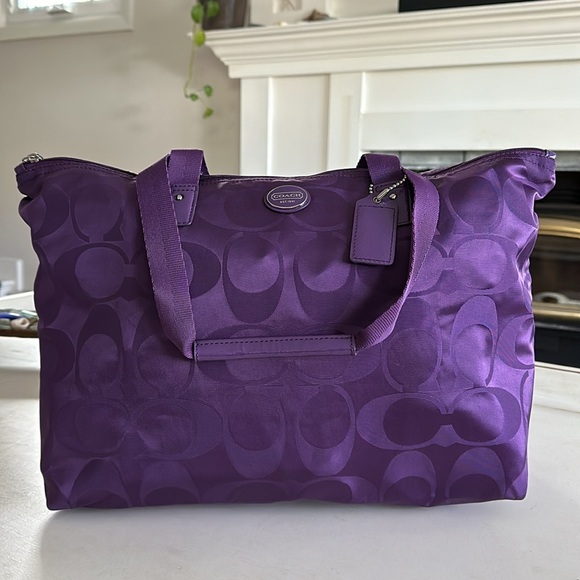 The Coach Getaway Signature Nylon Packable Weekender Tote - Amethyst - Picture 3 of 16